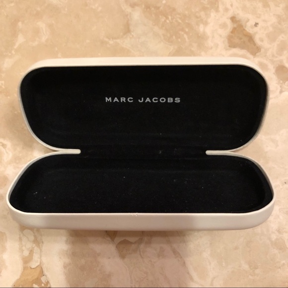 Marc Jacobs Sunglasses Case White/Black Interior - Picture 1 of 6